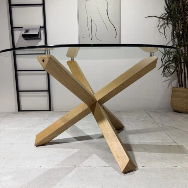 Ryan –  Dining Table With Natural Wooden Legs And Glass Top